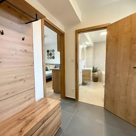 Appartement C.4 V Bankovnim Dome *