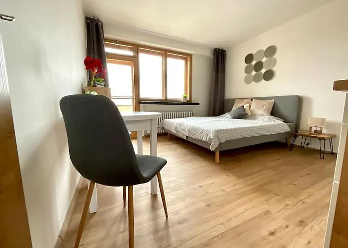 C.4 V Bankovnim Dome *