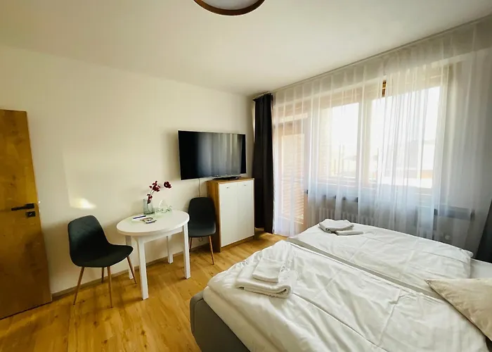 C.4 V Bankovnim Dome Апартаменты